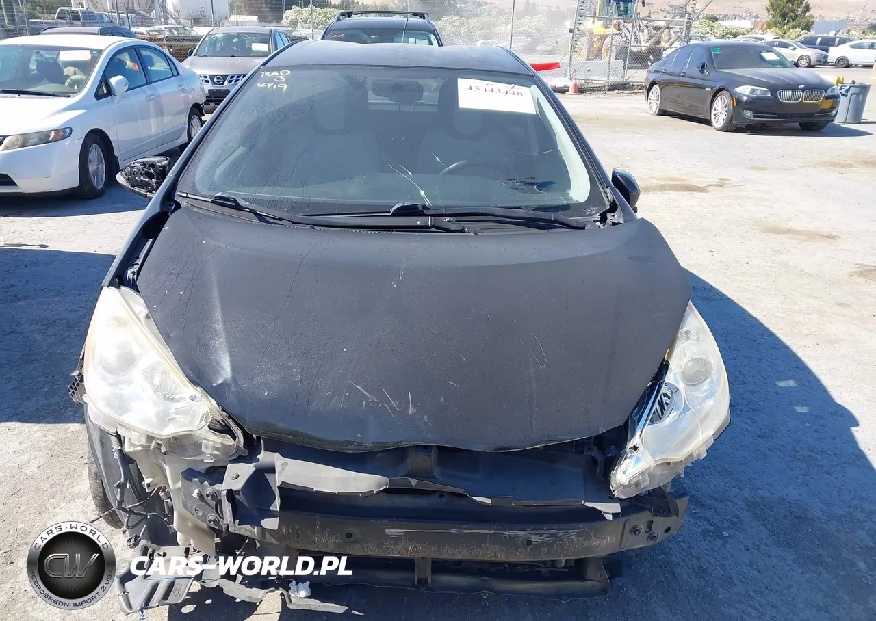 2012 Toyota Prius C One VIN:JTDKDTB34C1516186 - 13