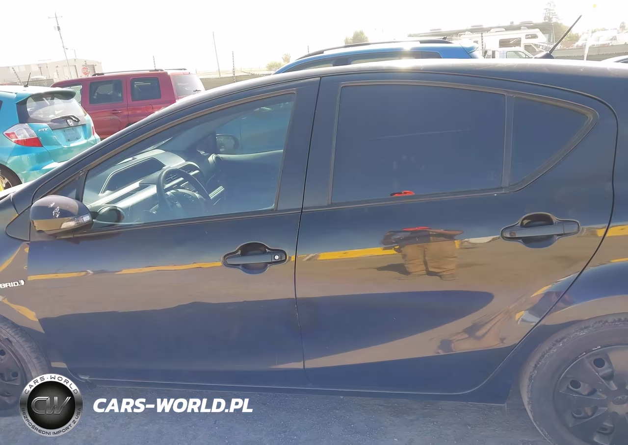 2012 Toyota Prius C One VIN:JTDKDTB34C1516186 - 15