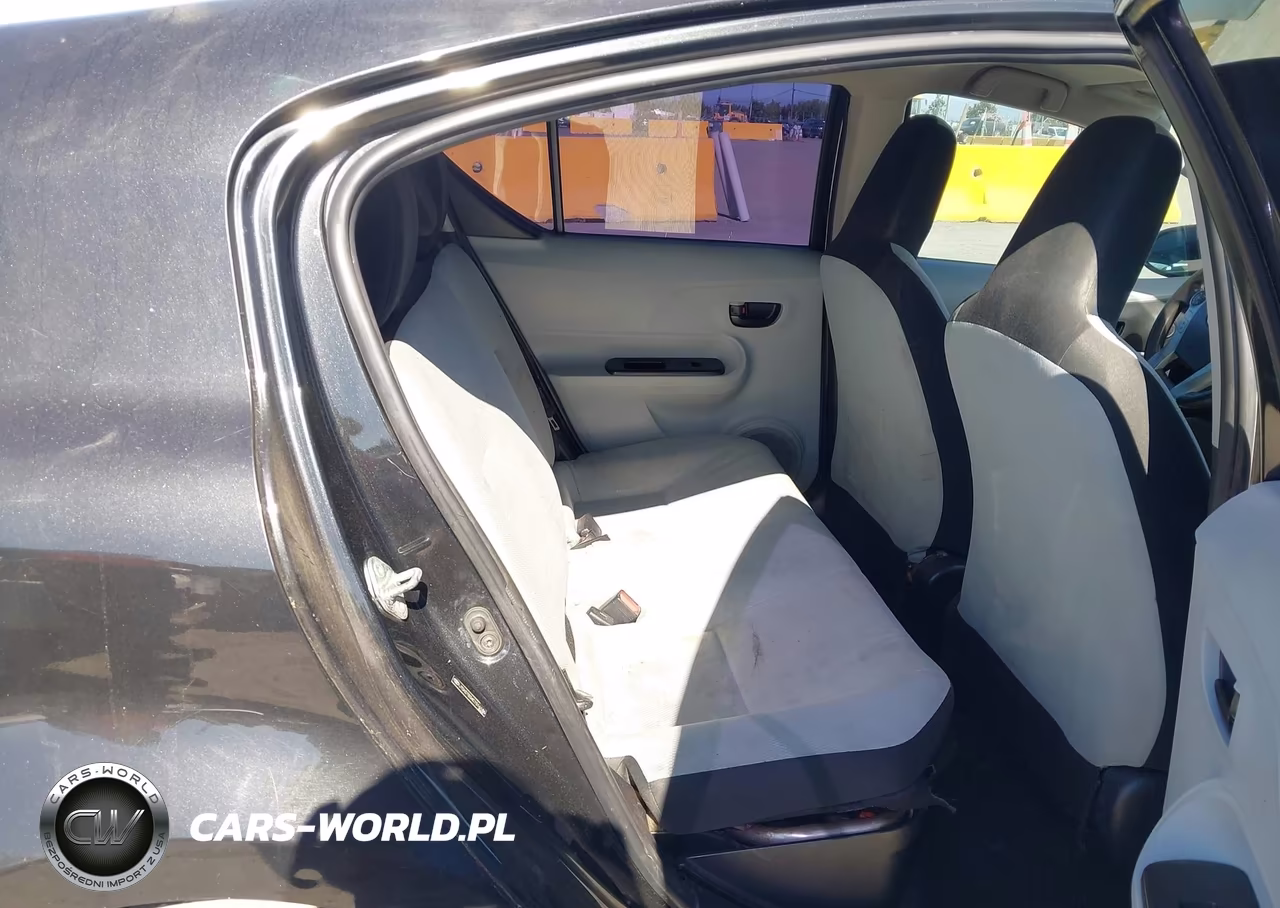 2012 Toyota Prius C One VIN:JTDKDTB34C1516186 - 8