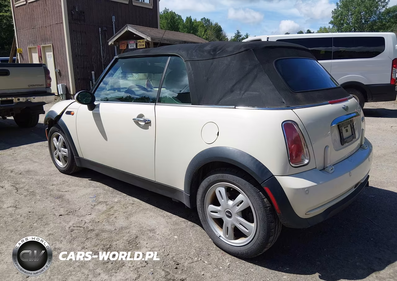 2007 Mini Cooper VIN:WMWRF33537TF67133 - 3