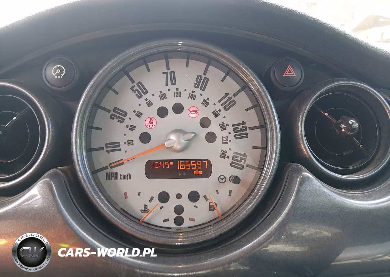 2007 Mini Cooper VIN:WMWRF33537TF67133 - 7