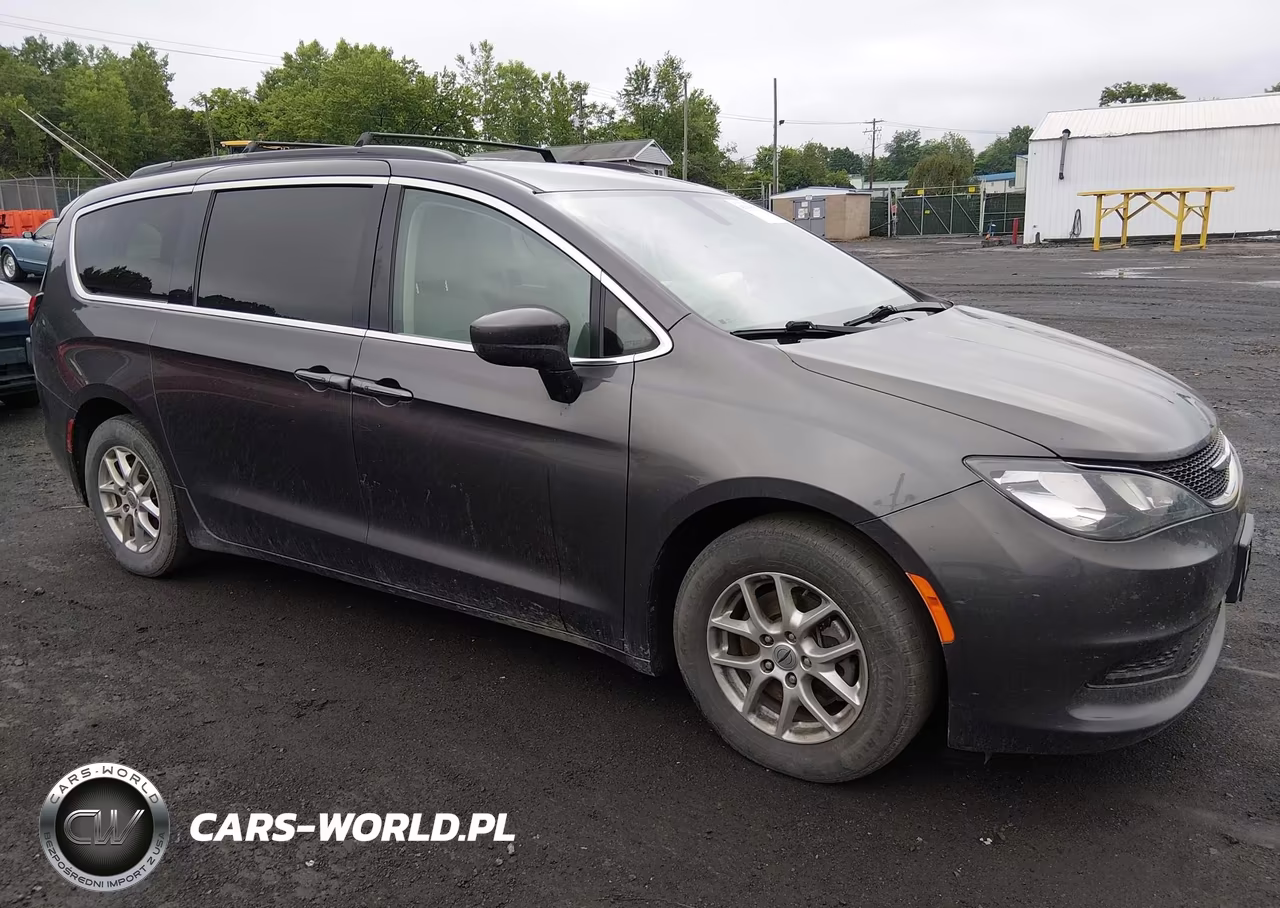 2021 Chrysler Voyager Lxi – zdjęcie 1 z 16