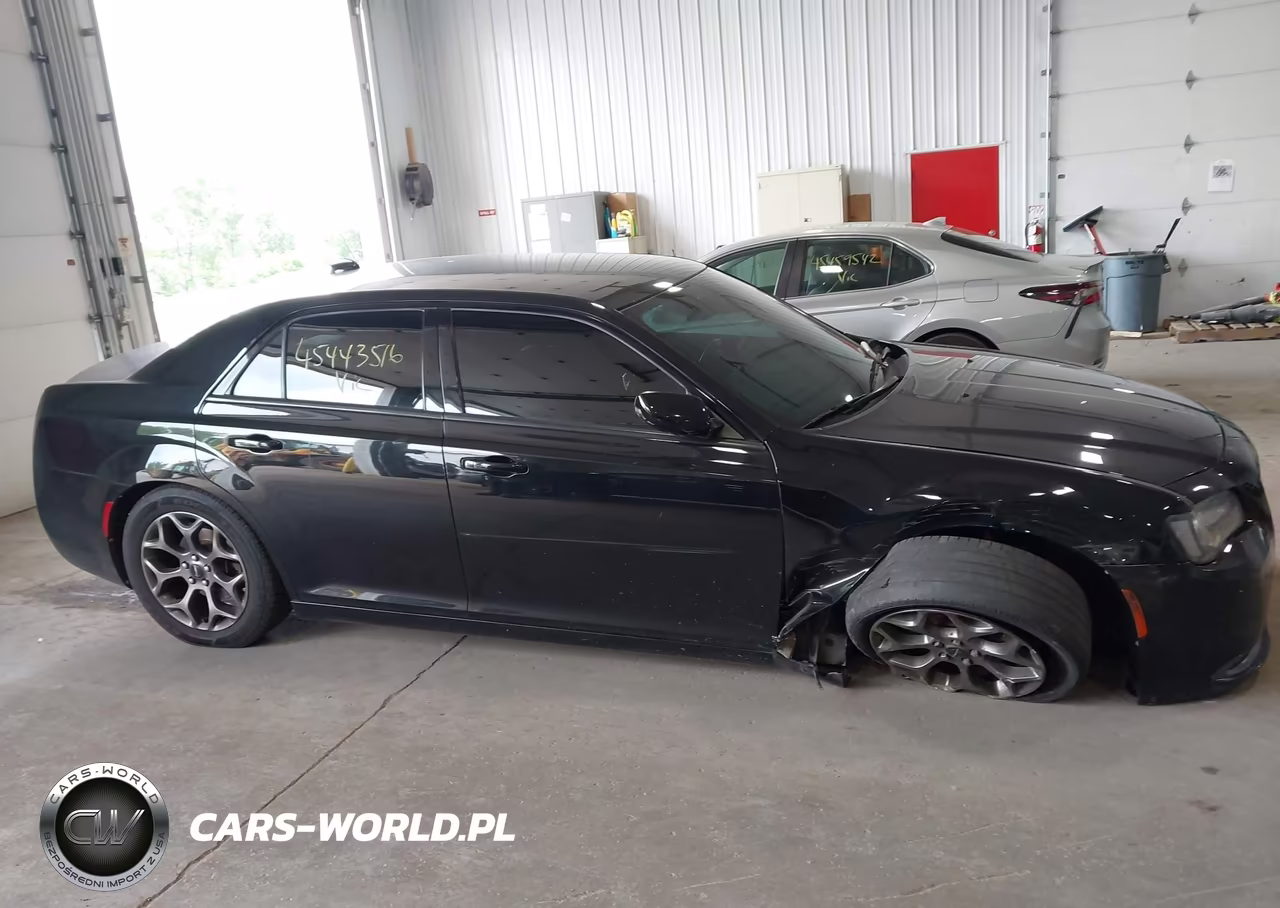 2016 Chrysler 300 300S VIN:2C3CCAGG0GH183035 - 13