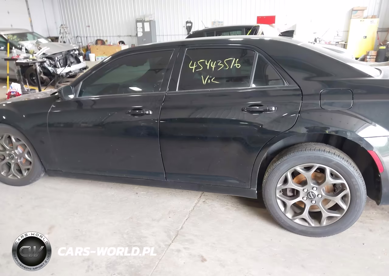 2016 Chrysler 300 300S VIN:2C3CCAGG0GH183035 - 14