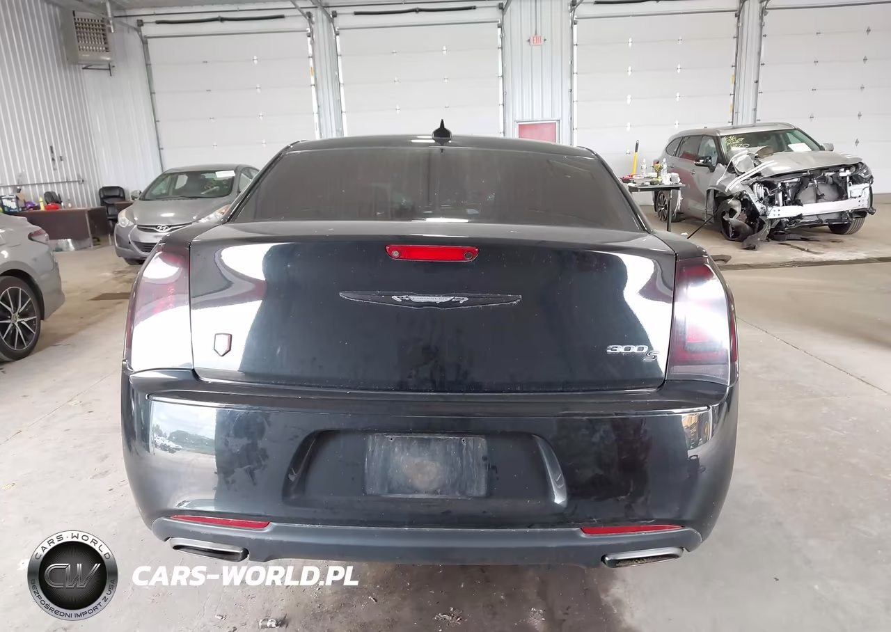 2016 Chrysler 300 300S VIN:2C3CCAGG0GH183035 - 16