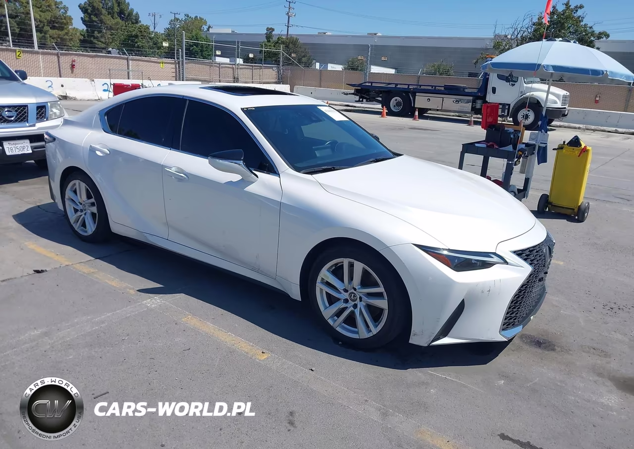 2023 Lexus Is 300 – zdjęcie 1 z 17