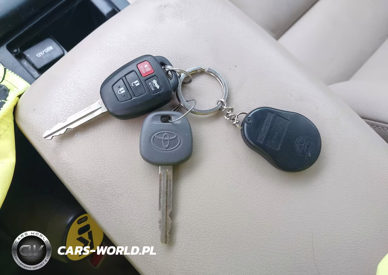 2014 Toyota Camry Le VIN:4T4BF1FK0ER426200 - 11