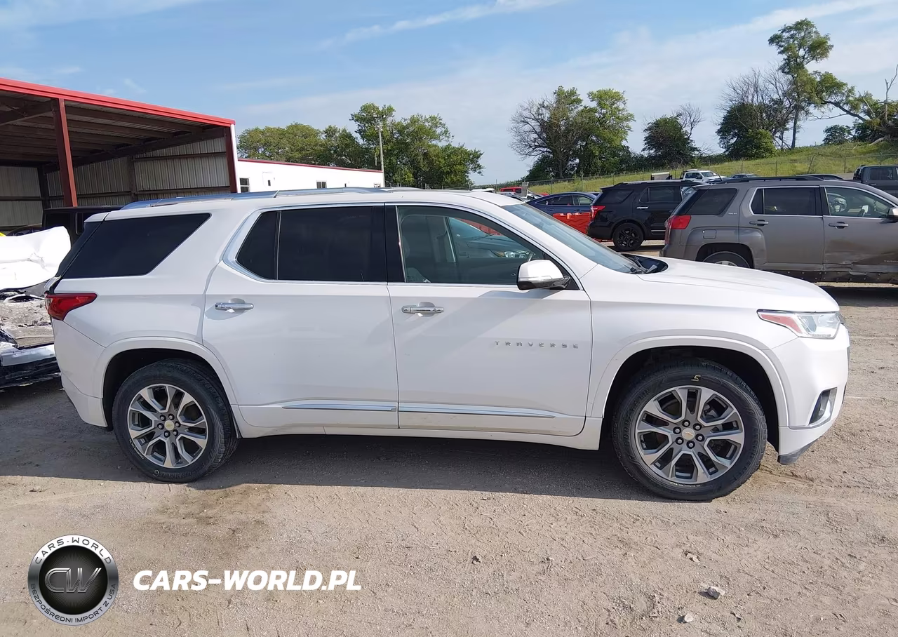 2019 Chevrolet Traverse Premier VIN:1GNEVKKW9KJ233044 - 13