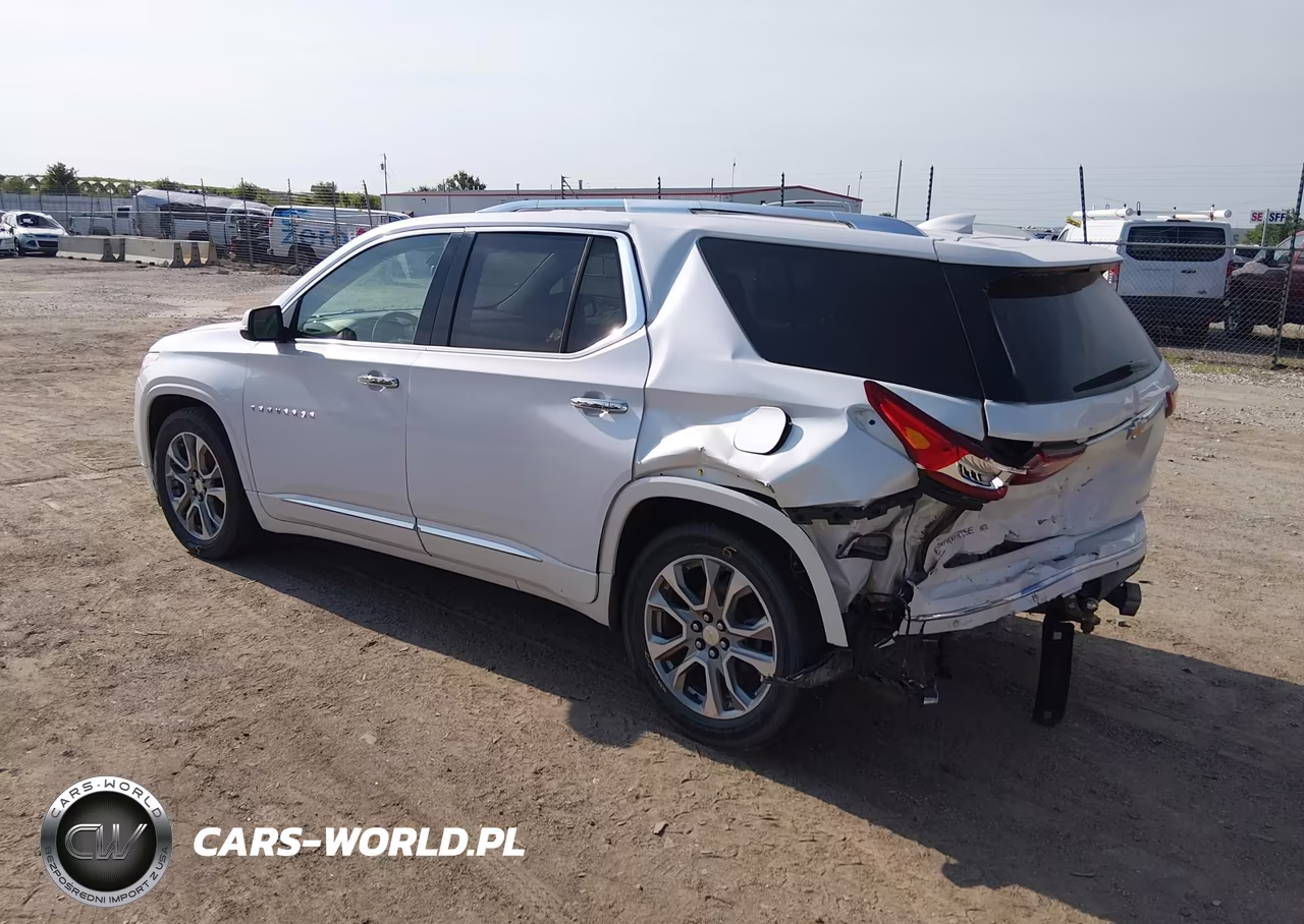 2019 Chevrolet Traverse Premier VIN:1GNEVKKW9KJ233044 - 3