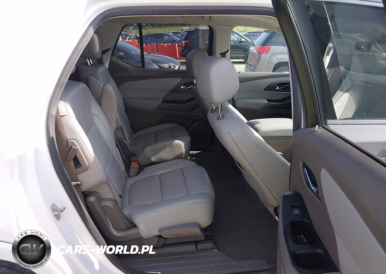 2019 Chevrolet Traverse Premier VIN:1GNEVKKW9KJ233044 - 8
