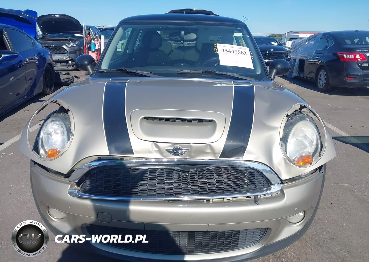 2009 Mini Cooper S VIN:WMWMF73589TW86216 - 12