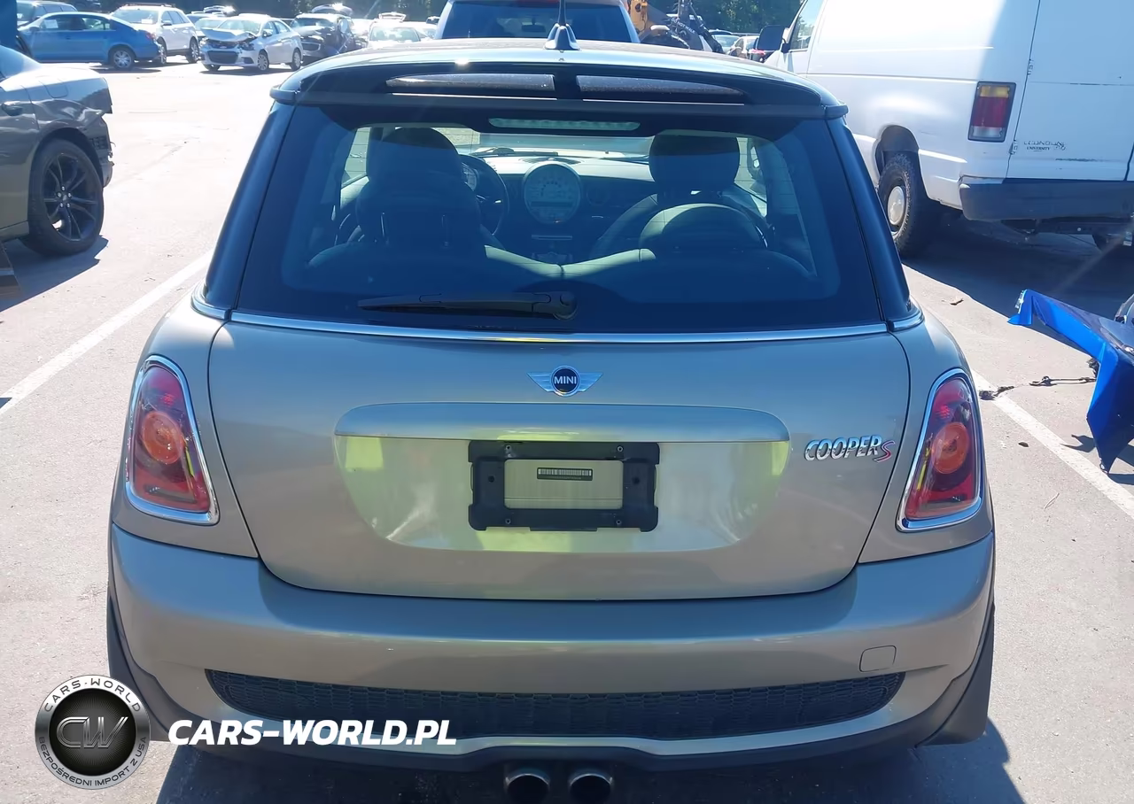 2009 Mini Cooper S VIN:WMWMF73589TW86216 - 16