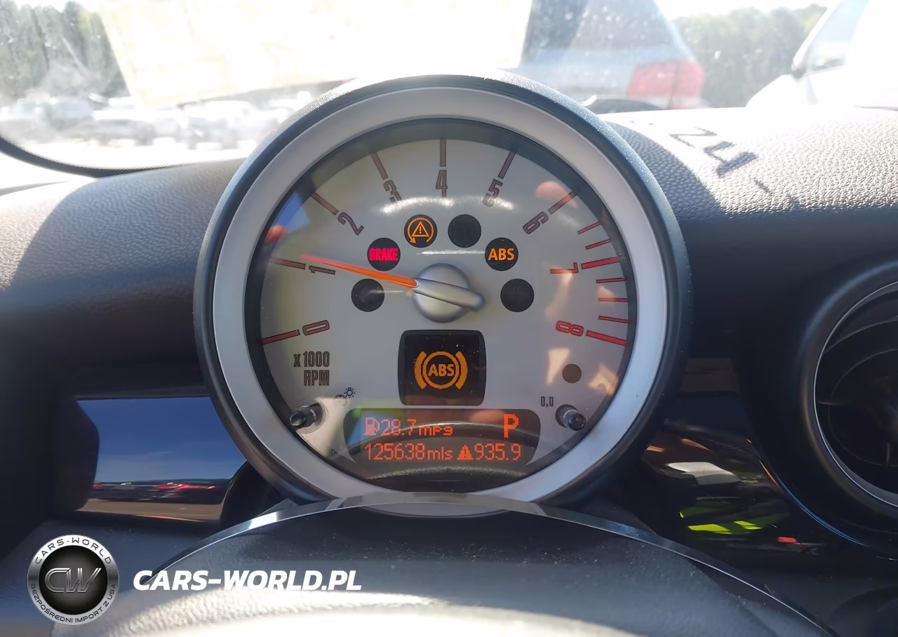 2009 Mini Cooper S VIN:WMWMF73589TW86216 - 7