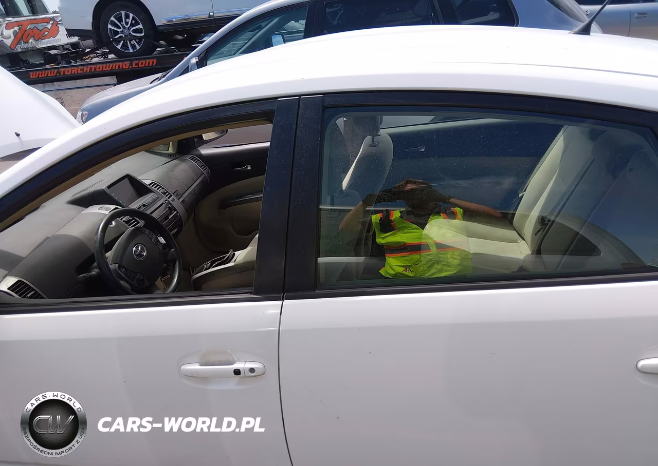 2005 Toyota Prius VIN:JTDKB20U453115126 - 6