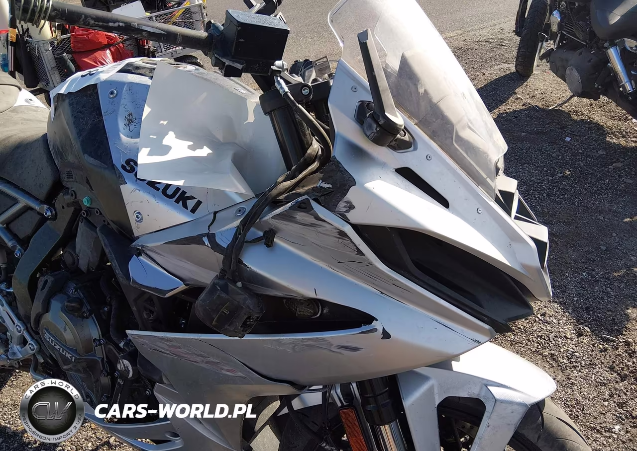 2024 Suzuki Gsx800 F VIN:JS1EM13B4R7101618 - 16