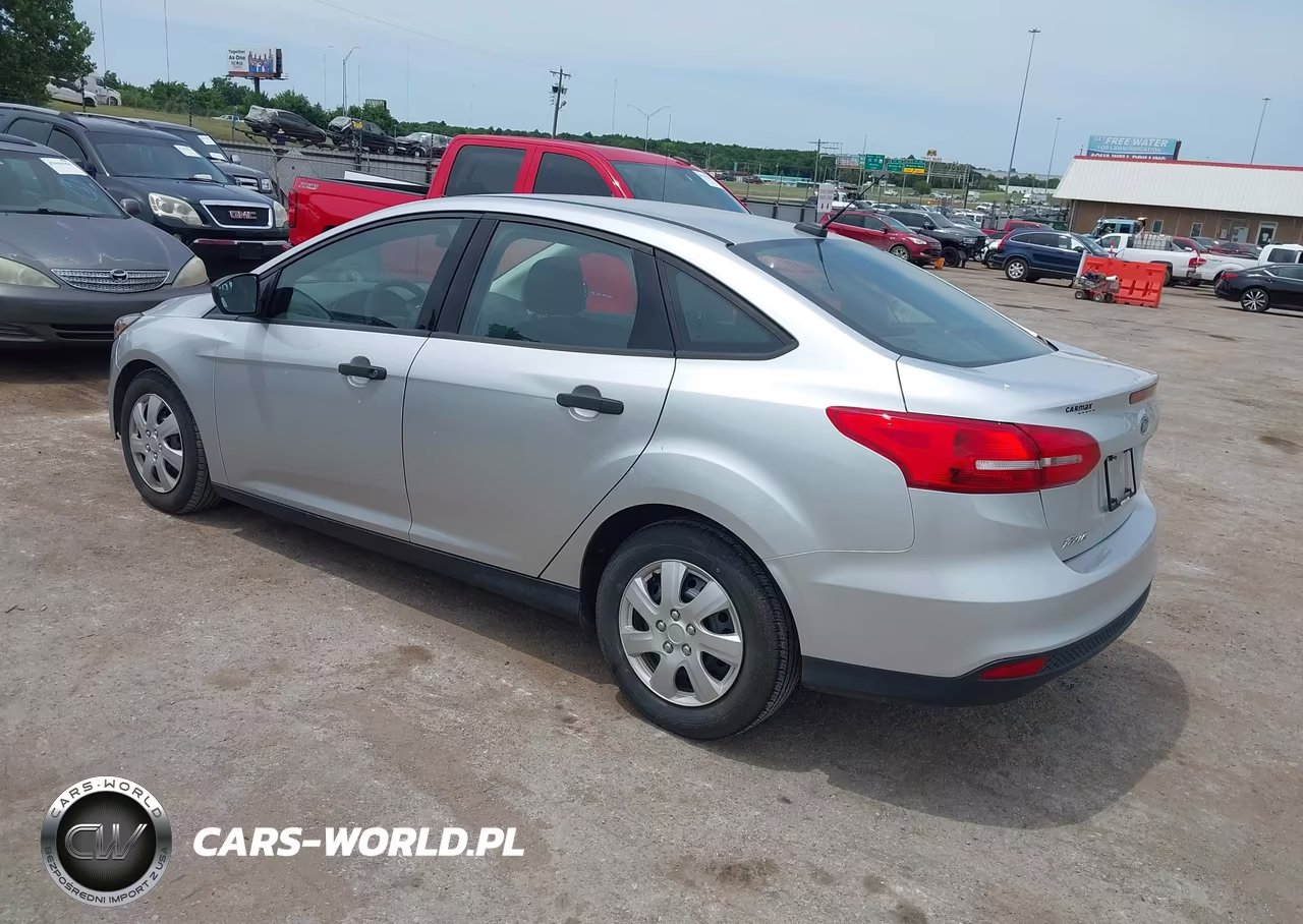 2017 Ford Focus S VIN:1FADP3E23HL312208 - 3