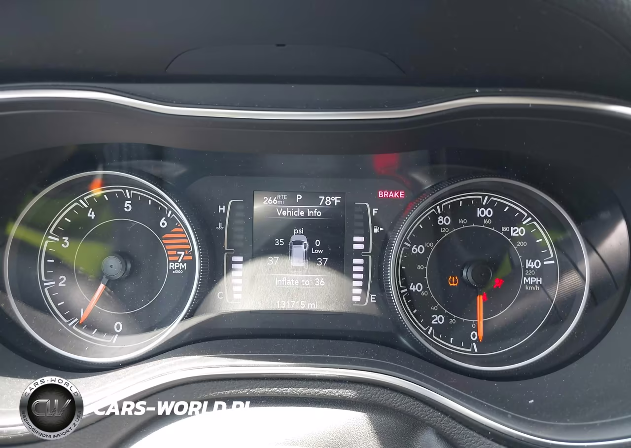2019 Jeep Cherokee Latitude Plus Fwd VIN:1C4PJLLB1KD154402 - 7