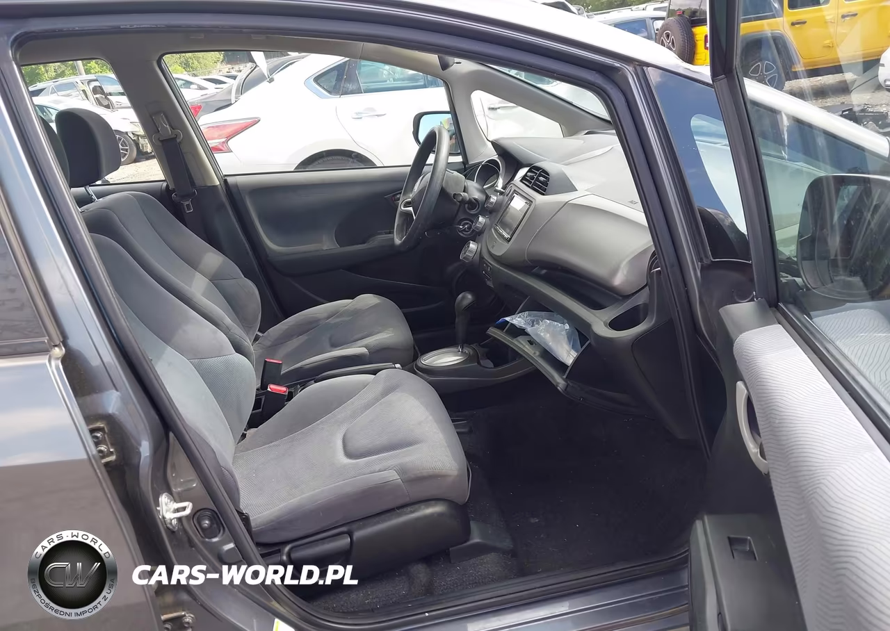 2013 Honda Fit VIN:JHMGE8H30DC012505 - 5