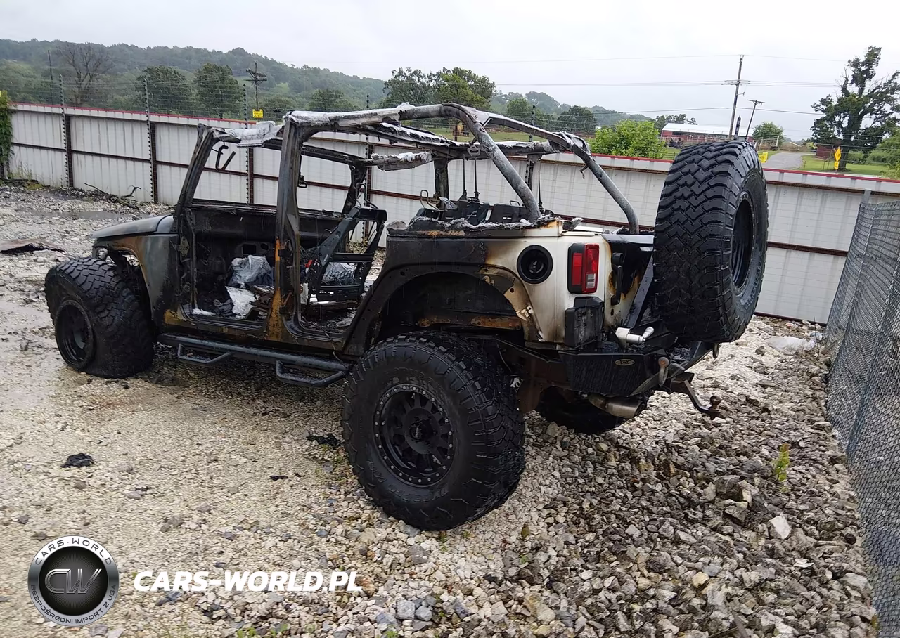 2008 Jeep Wrangler Unlimited Rubicon VIN:1J8GA69188L631172 - 3