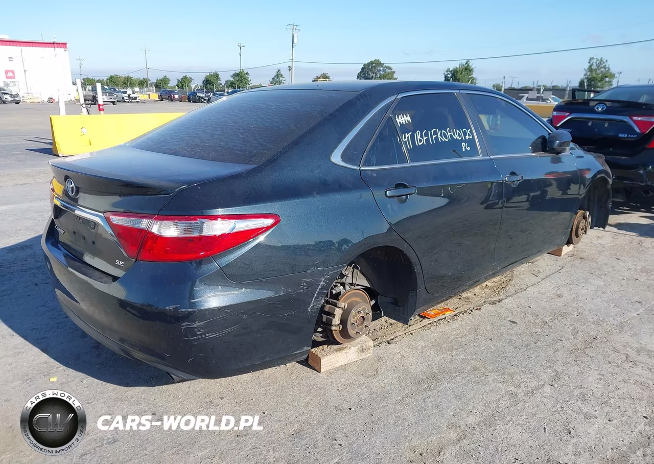 2015 Toyota Camry Se VIN:4T1BF1FK0FU012586 - 4