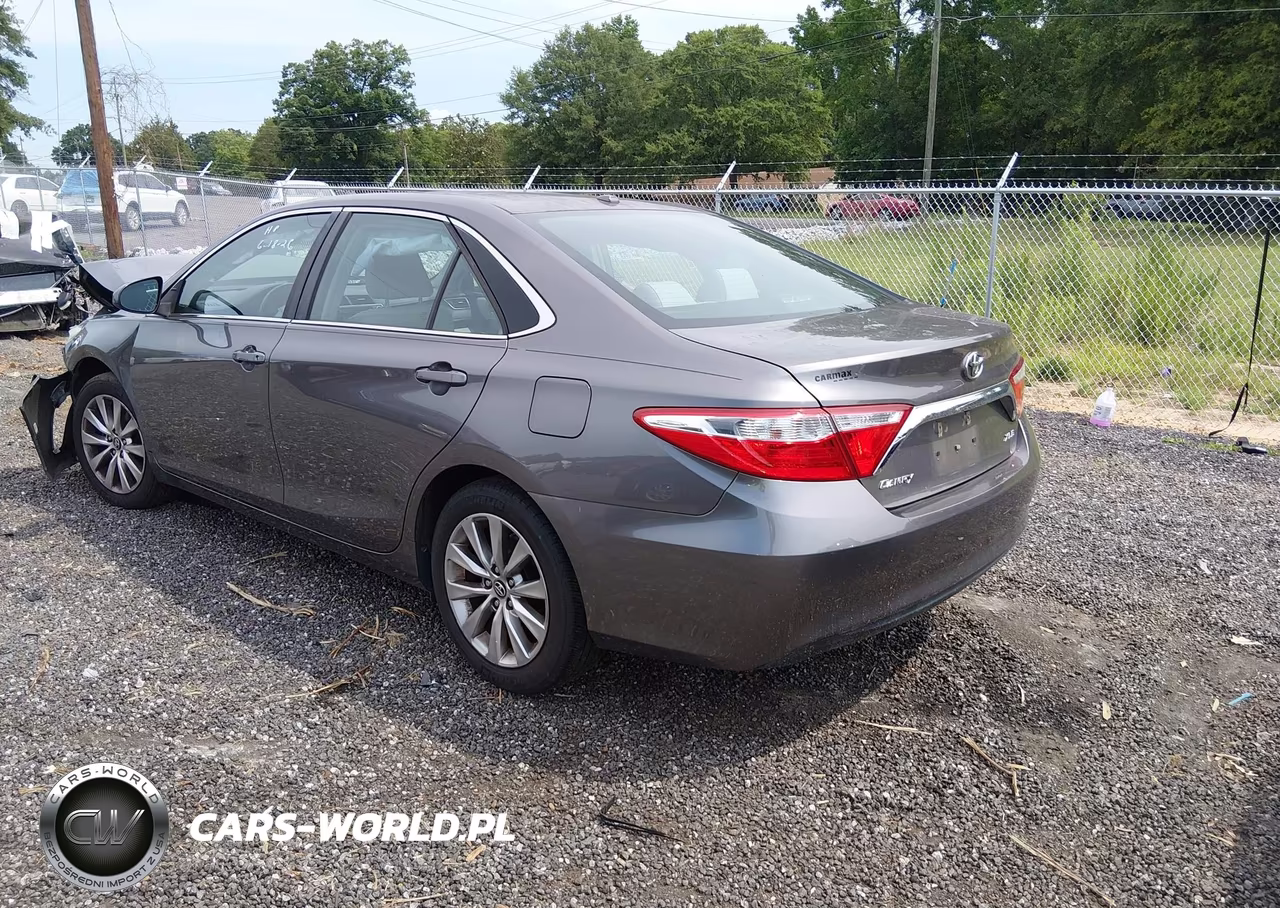 2017 Toyota Camry Xle VIN:4T1BF1FKXHU755324 - 3