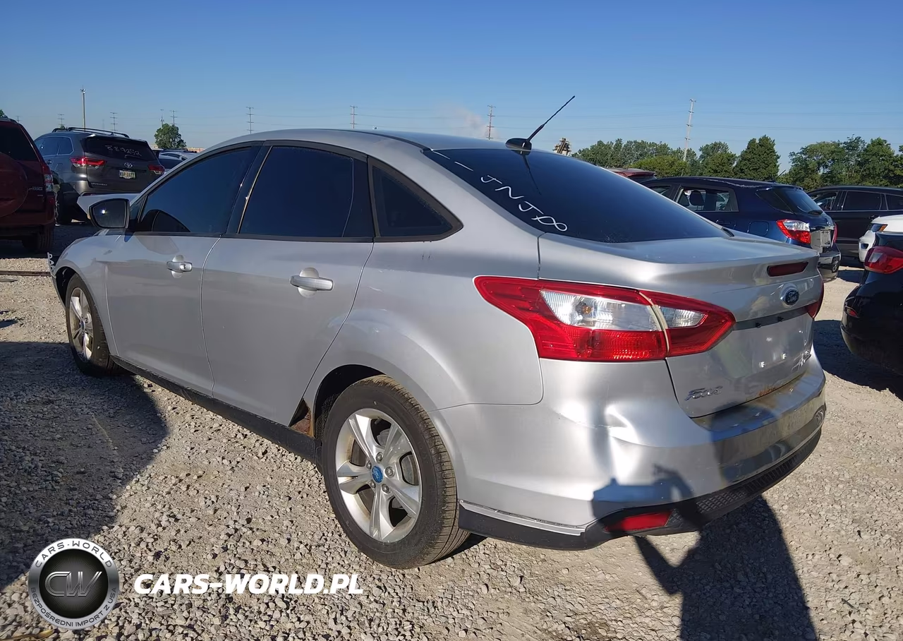 2013 Ford Focus Se VIN:1FADP3F2XDL114248 - 3