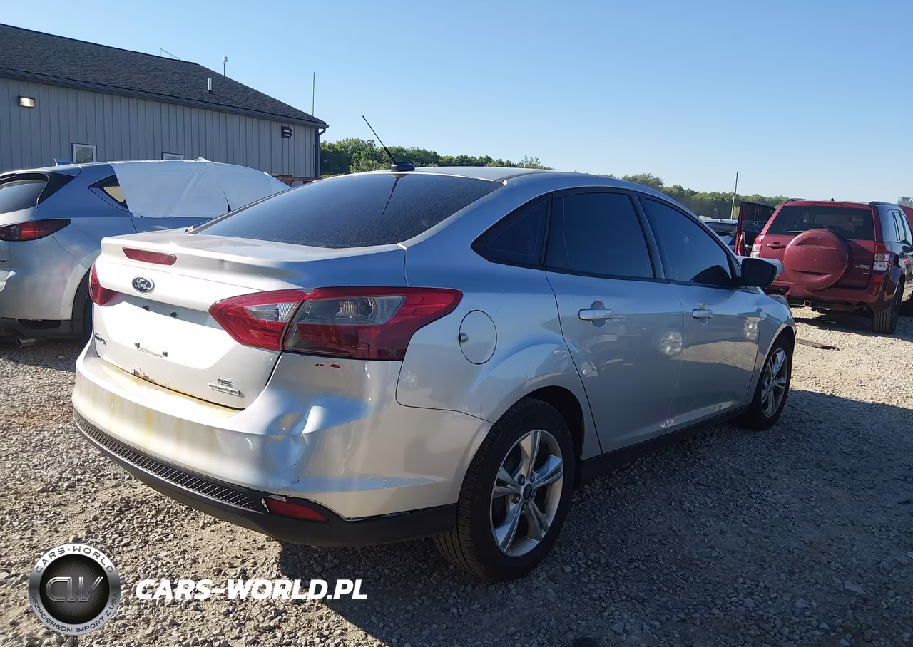 2013 Ford Focus Se VIN:1FADP3F2XDL114248 - 4