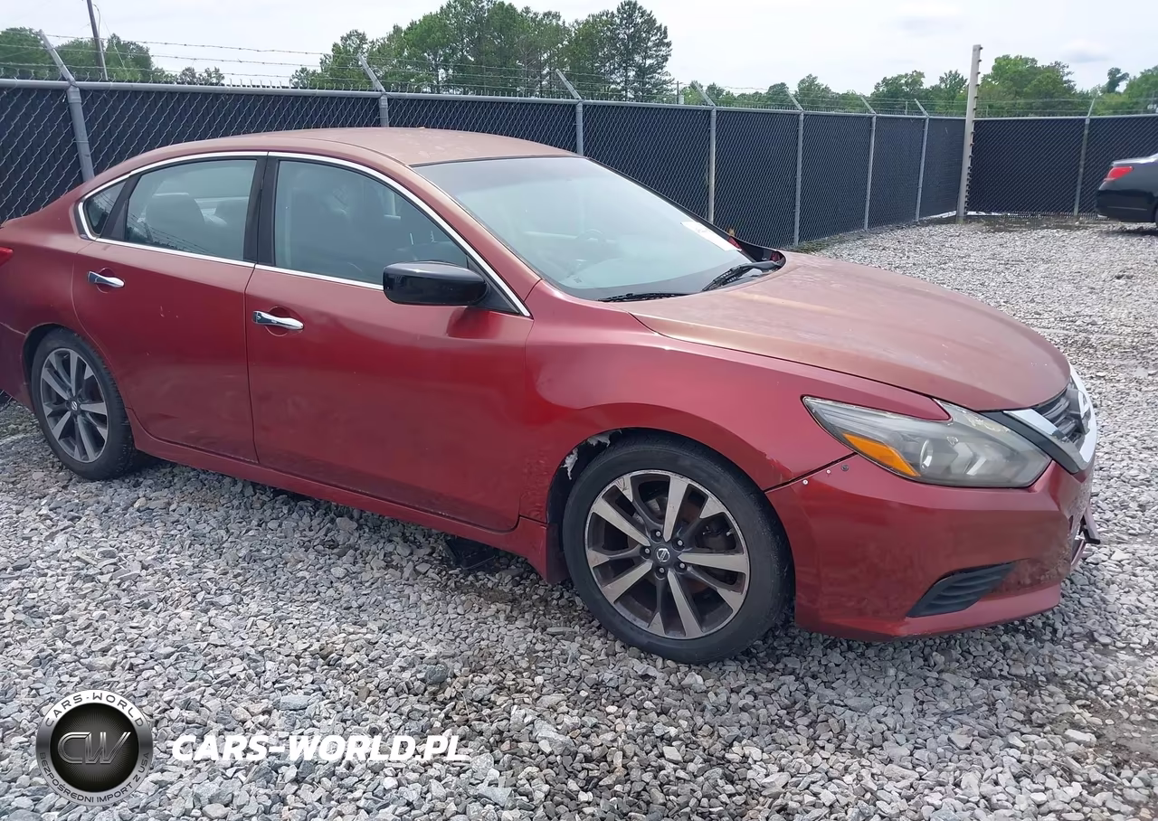 2016 Nissan Altima 2.5 Sr – zdjęcie 1 z 12