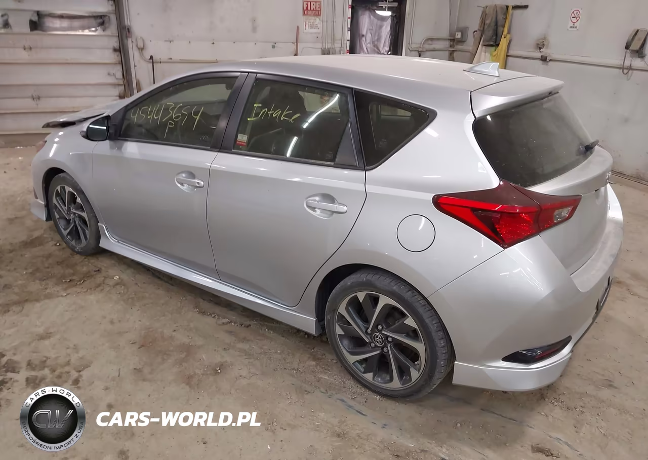 2018 Toyota Corolla Im VIN:JTNKARJE1JJ556698 - 3