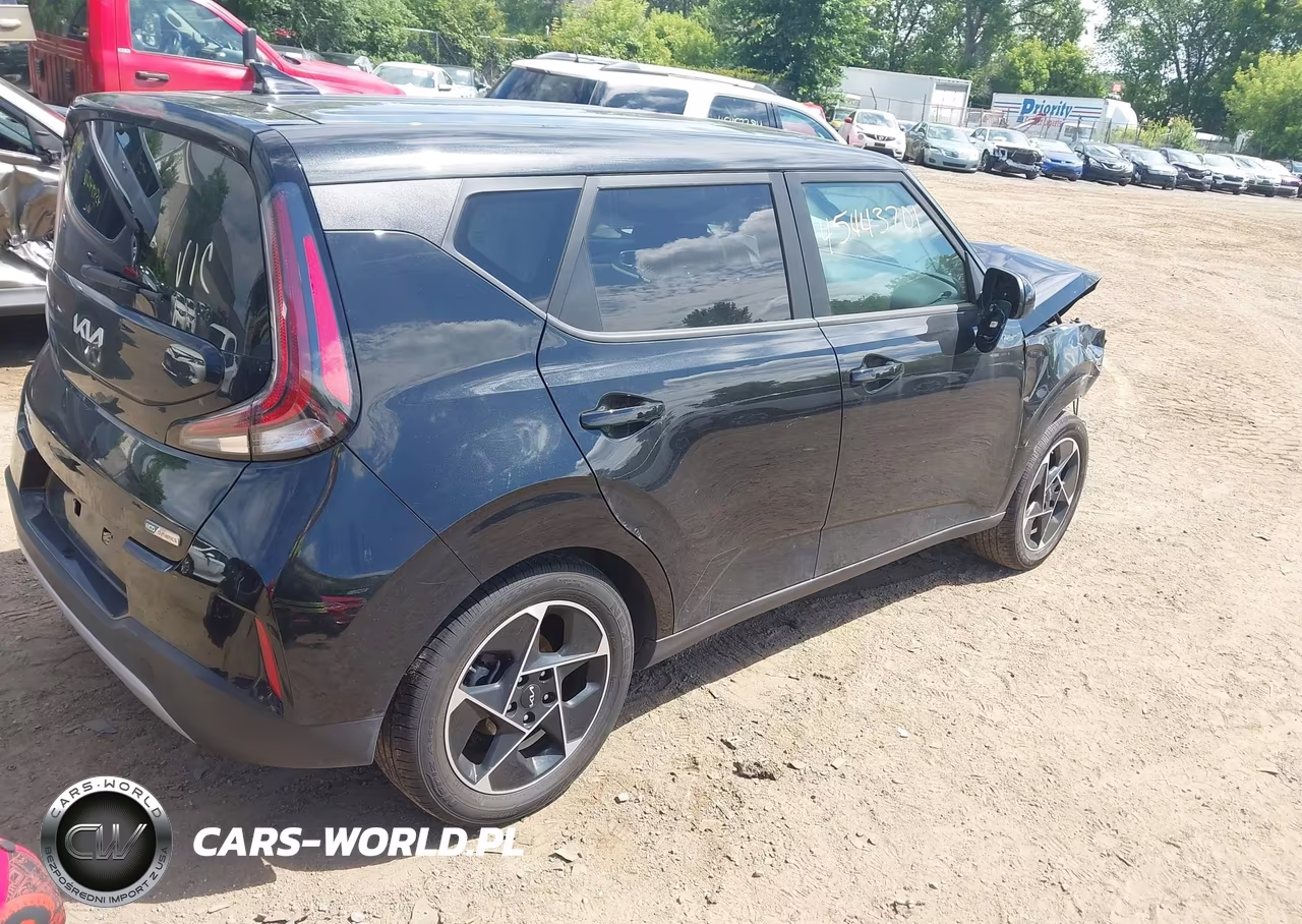2023 Kia Soul Ex VIN:KNDJ33AU8P7882972 - 4