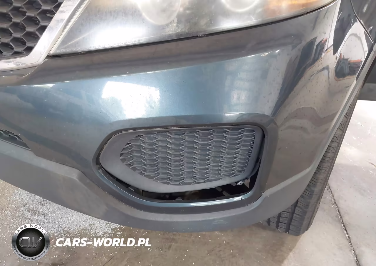 2011 Kia Sorento VIN:5XYKT3A18BG015674 - 6