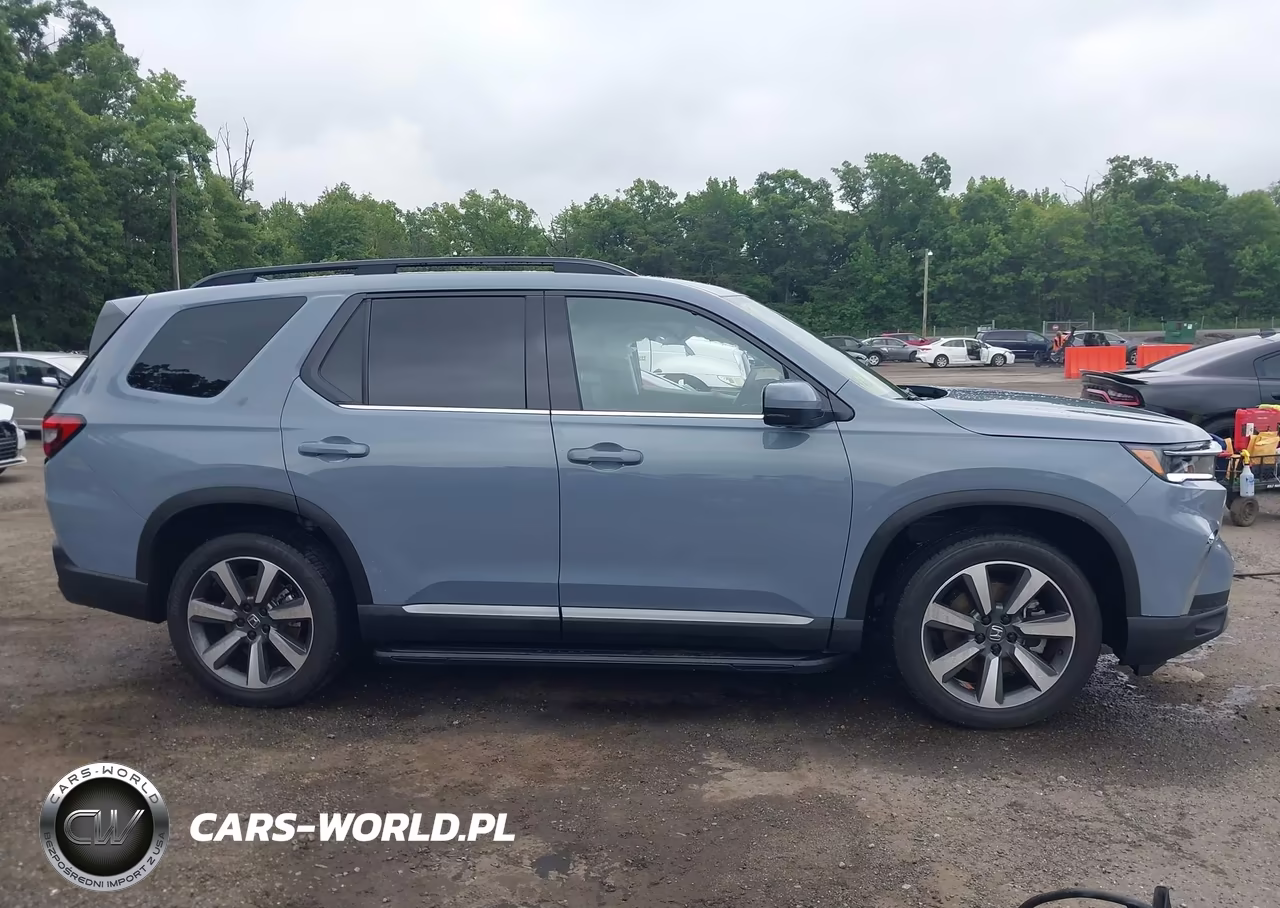 2025 Honda Pilot Elite VIN:5FNYG1H8XSB165752 - 13