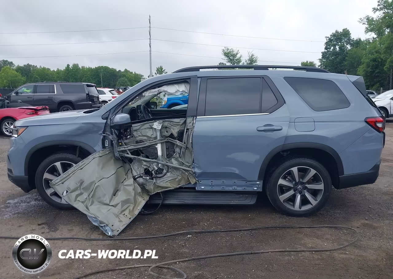 2025 Honda Pilot Elite VIN:5FNYG1H8XSB165752 - 14