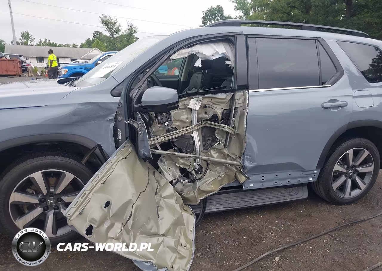 2025 Honda Pilot Elite VIN:5FNYG1H8XSB165752 - 6