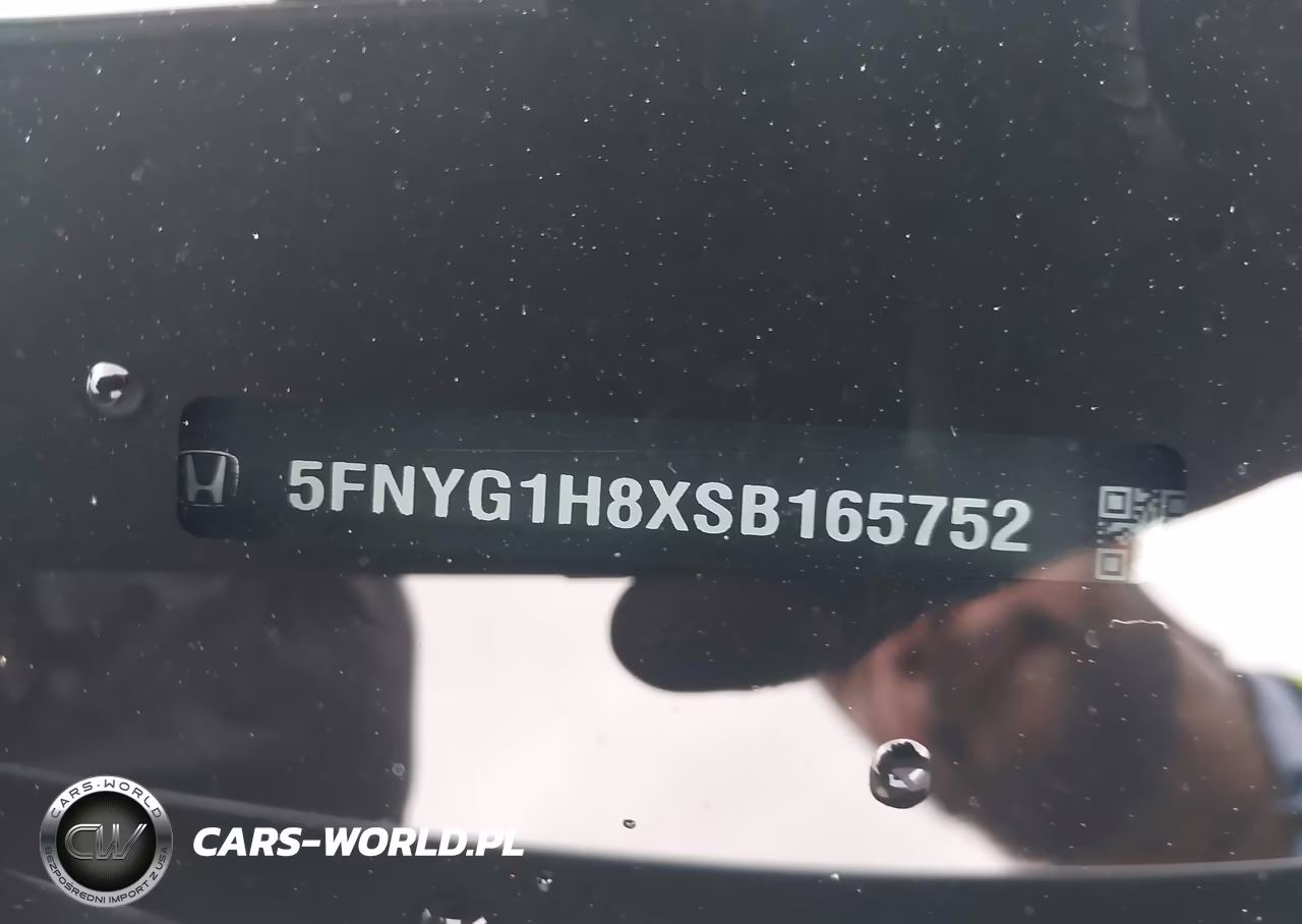 2025 Honda Pilot Elite VIN:5FNYG1H8XSB165752 - 9