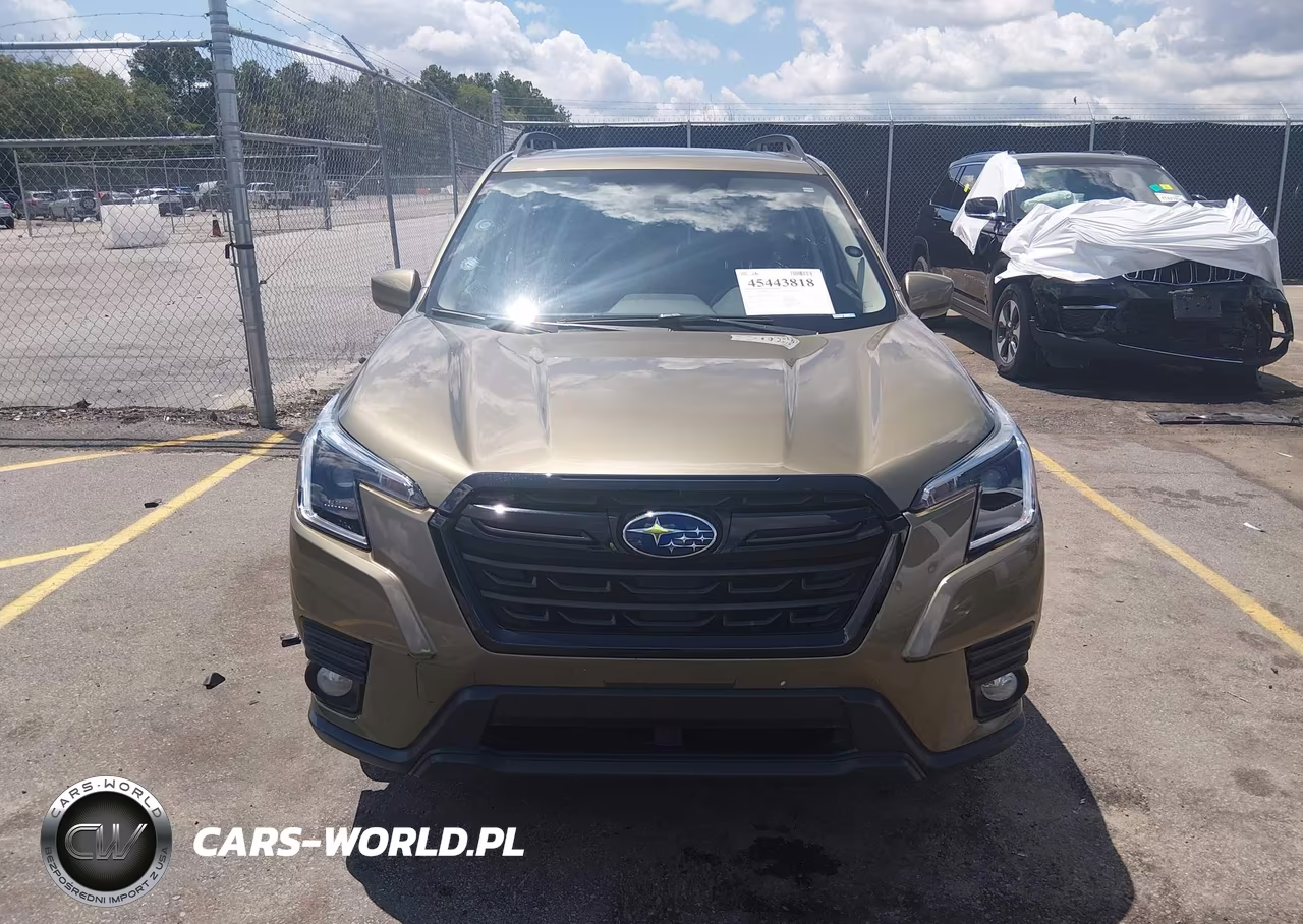2023 Subaru Forester Premium VIN:JF2SKAEC1PH516313 - 13
