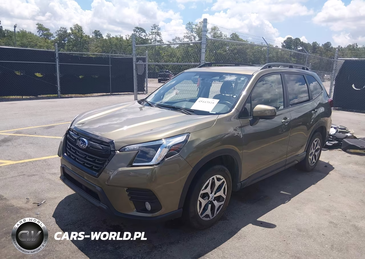 2023 Subaru Forester Premium VIN:JF2SKAEC1PH516313 - 2