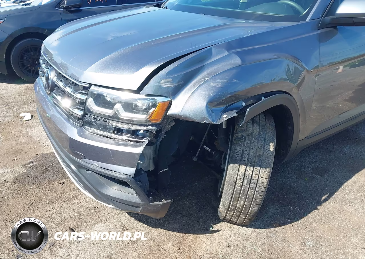 2018 Volkswagen Atlas 3.6L V6 Launch Edition VIN:1V2HR2CA1JC512664 - 6