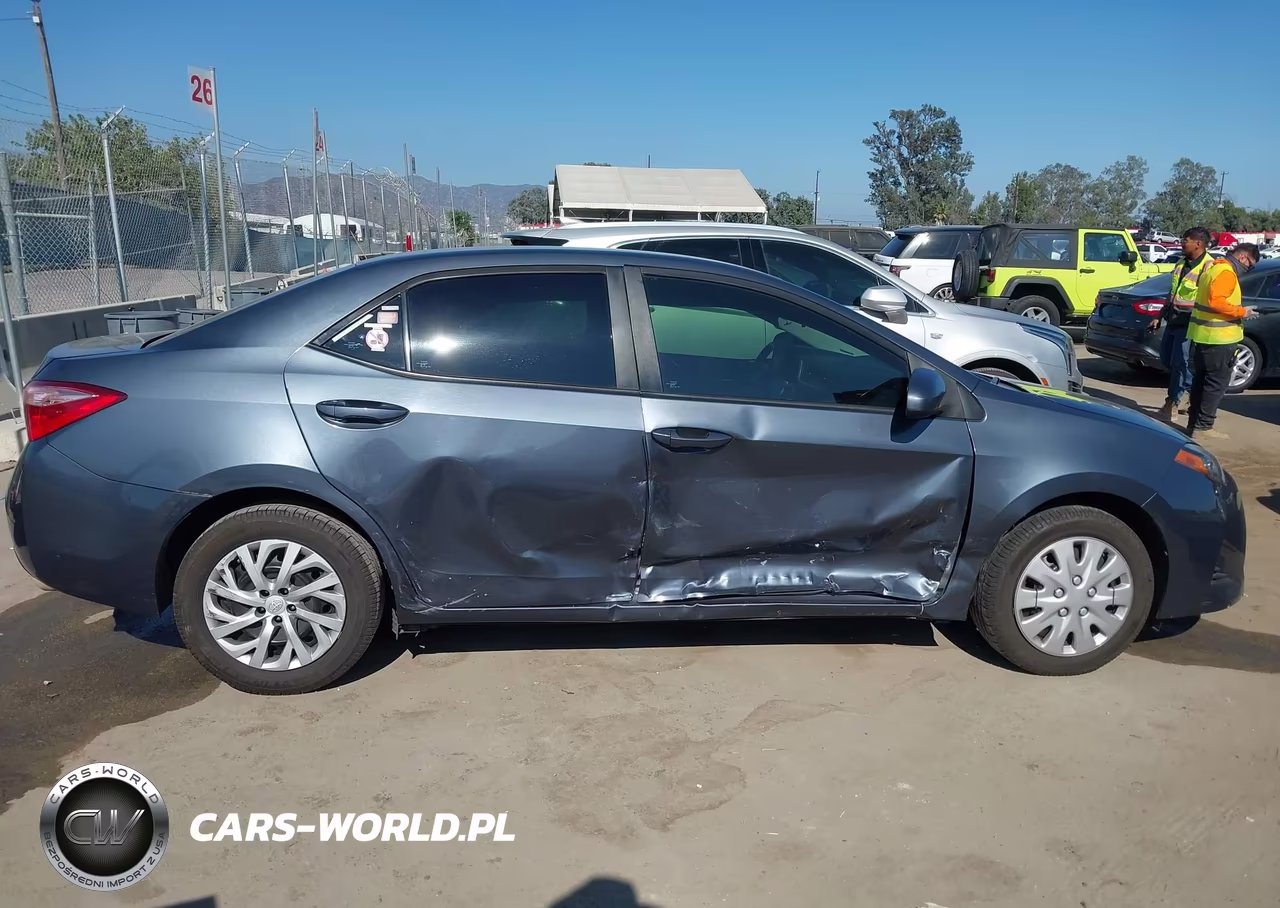 2019 Toyota Corolla Le VIN:5YFBURHE0KP922780 - 13
