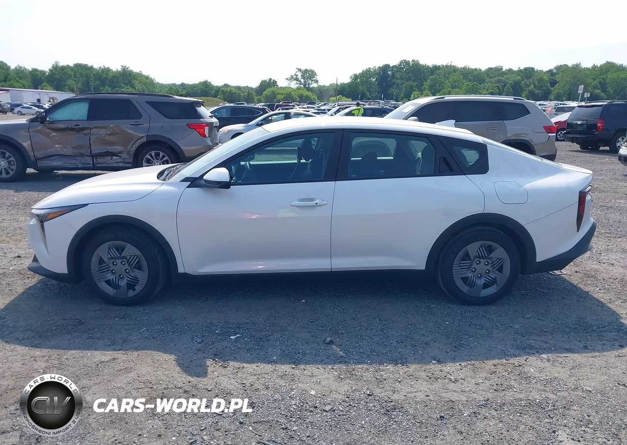 2025 Kia K4 Lx VIN:3KPFT4DE7SE201368 - 14