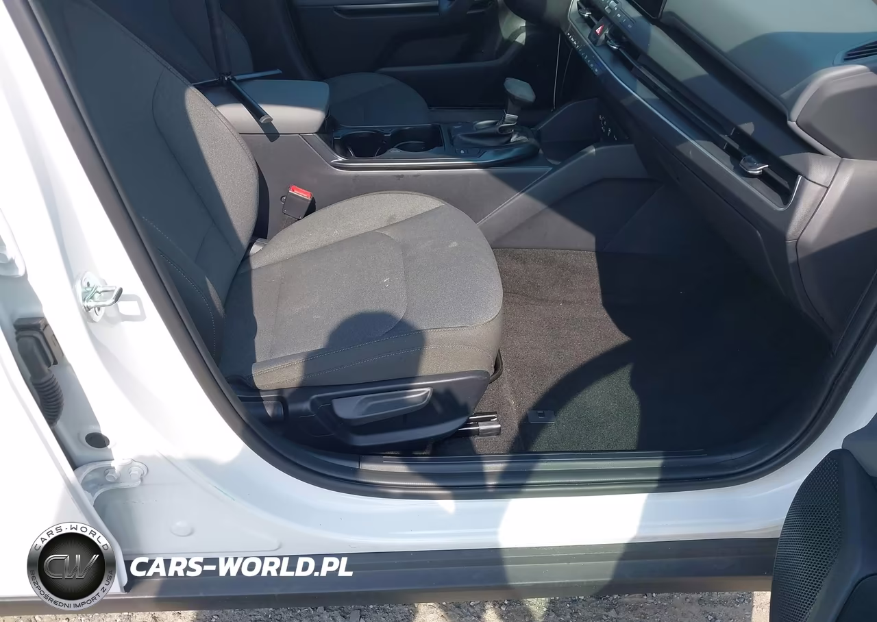 2025 Kia K4 Lx VIN:3KPFT4DE7SE201368 - 5