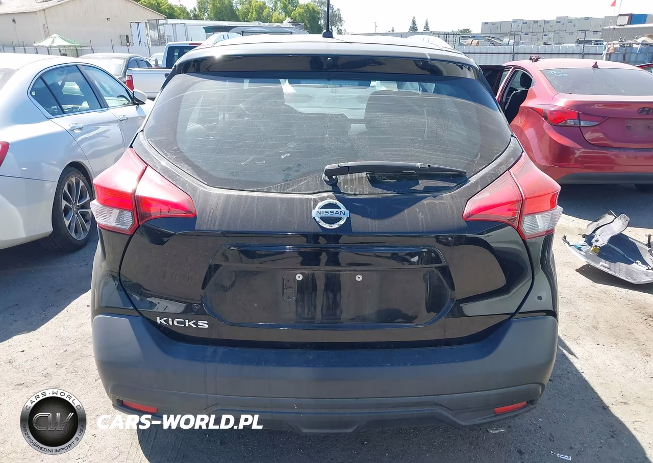 2018 Nissan Kicks S VIN:3N1CP5CU6JL524006 - 18