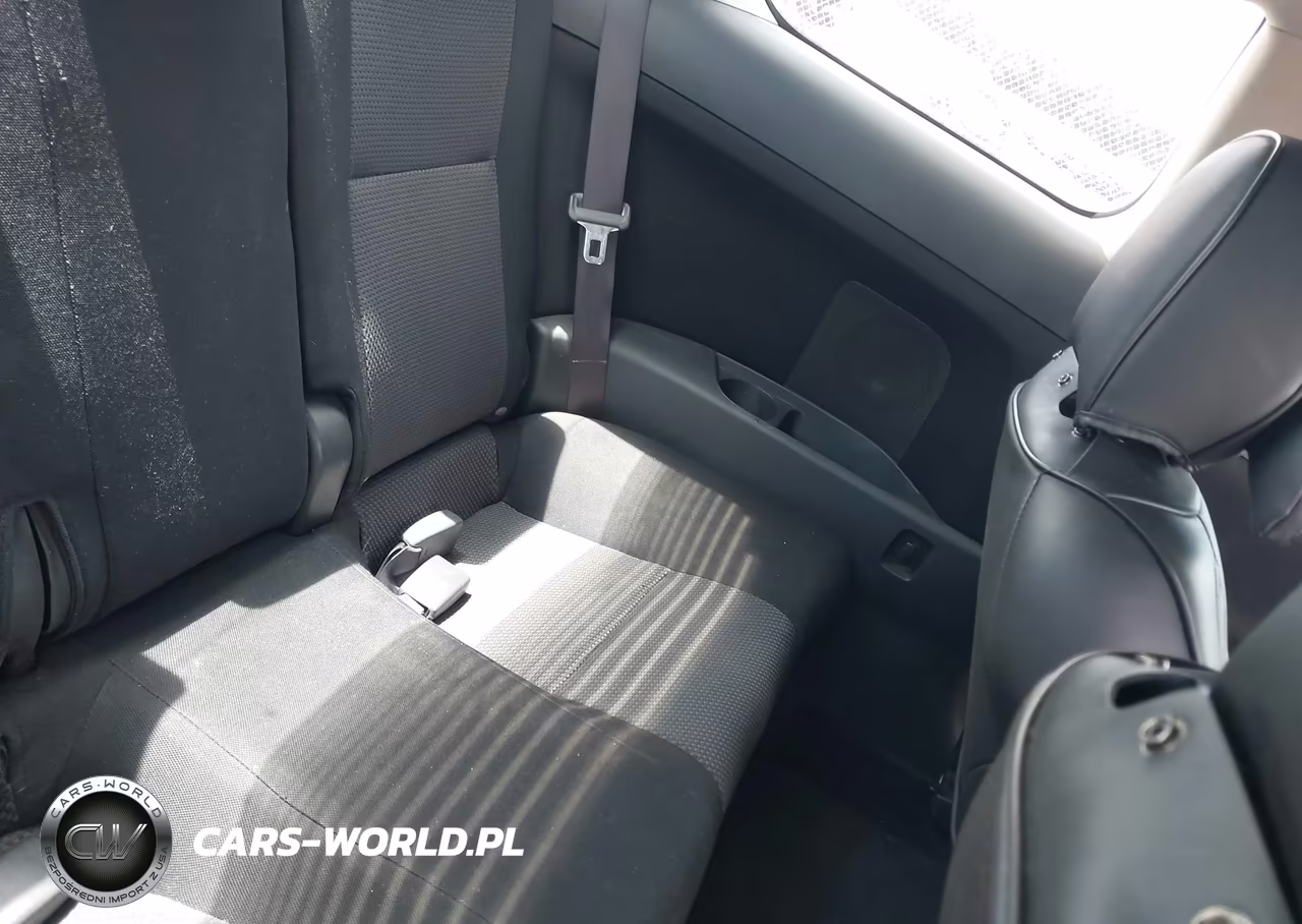 2007 Scion Tc VIN:JTKDE177070201332 - 8
