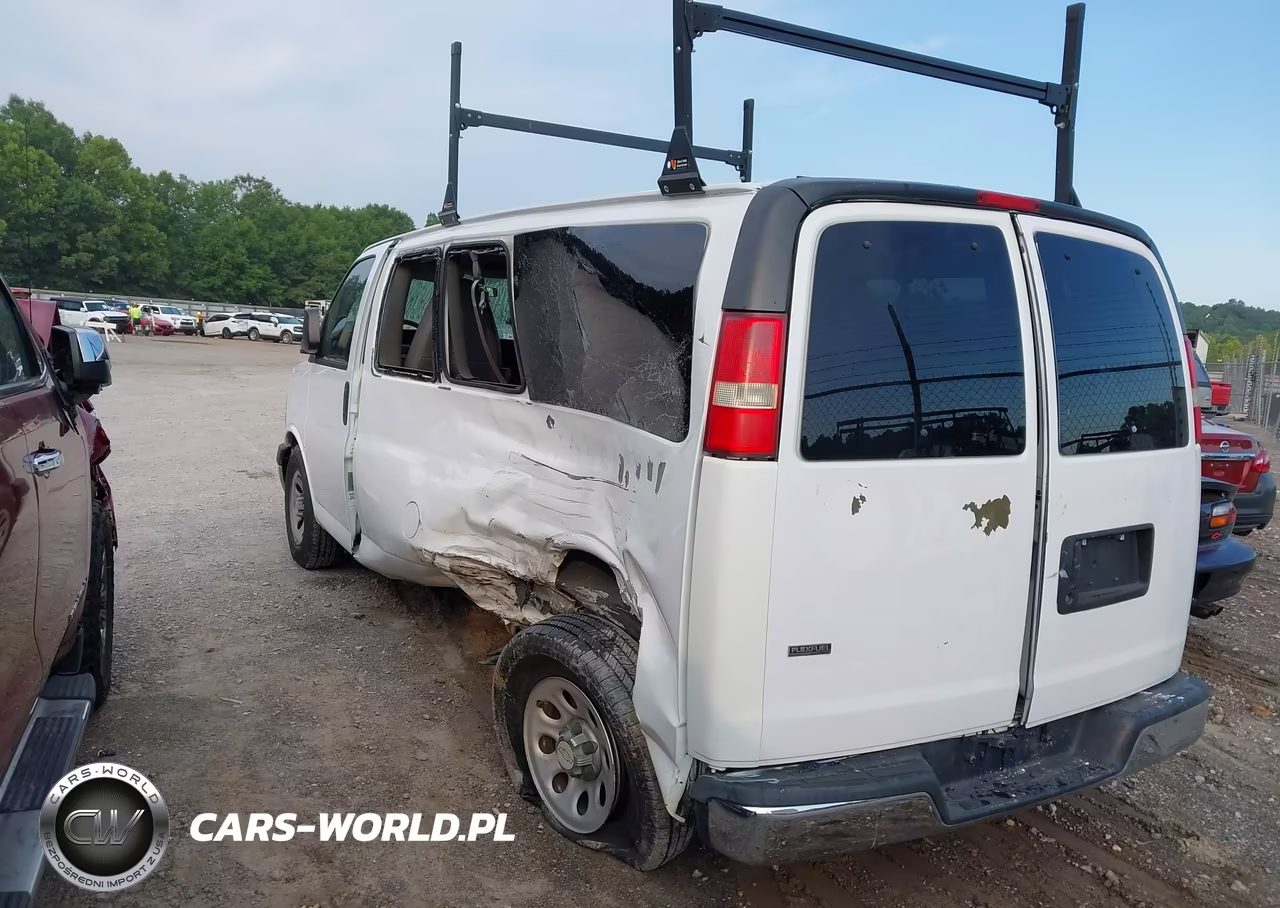 2011 Chevrolet Express 1500 Lt VIN:1GNSGCF43B1102493 - 3