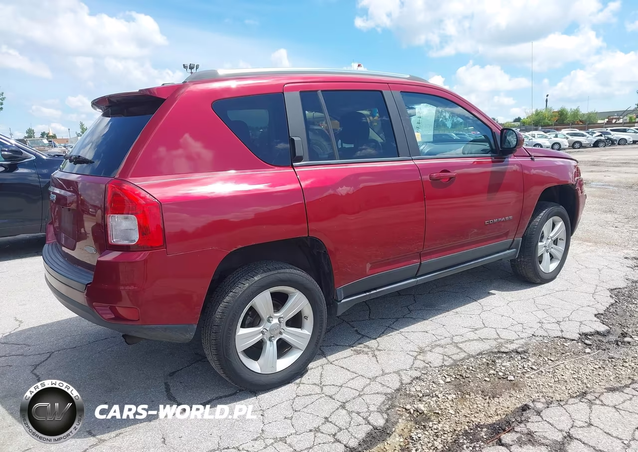 2012 Jeep Compass Latitude VIN:1C4NJDEBXCD717961 - 4