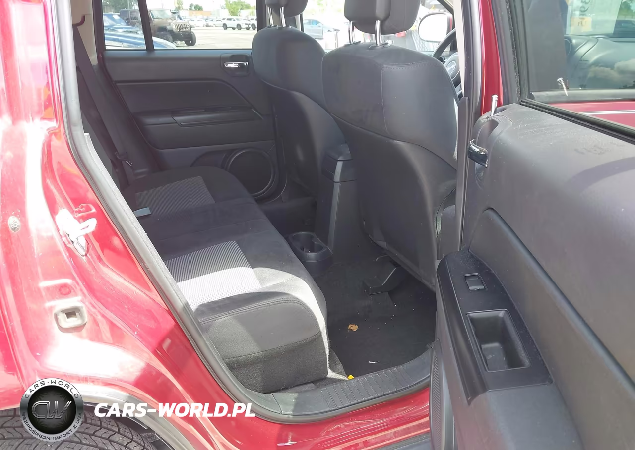 2012 Jeep Compass Latitude VIN:1C4NJDEBXCD717961 - 8