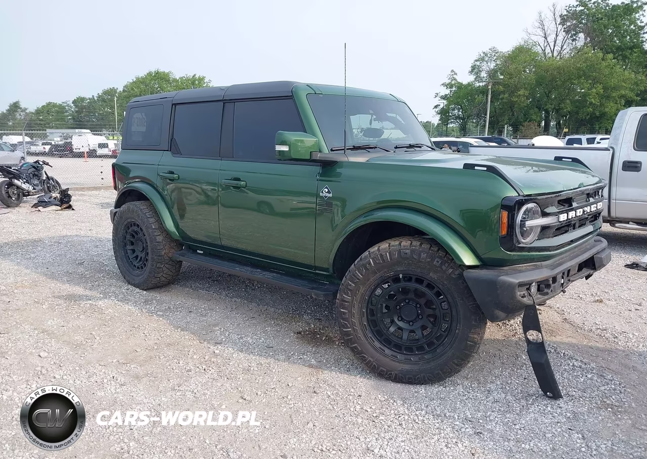 2023 Ford Bronco Outer Banks – zdjęcie 1 z 17