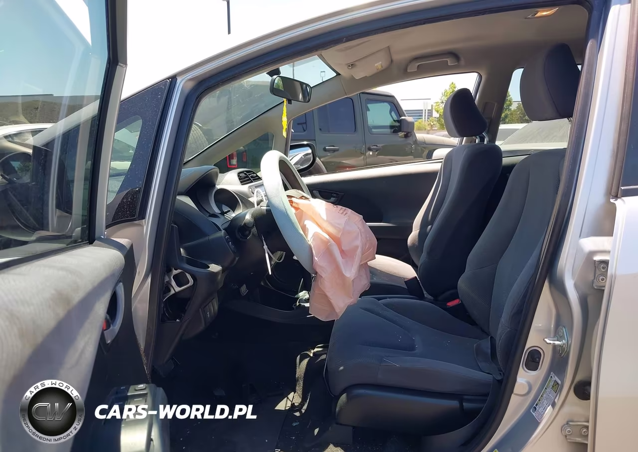 2012 Honda Fit VIN:JHMGE8H30CC037547 - 5