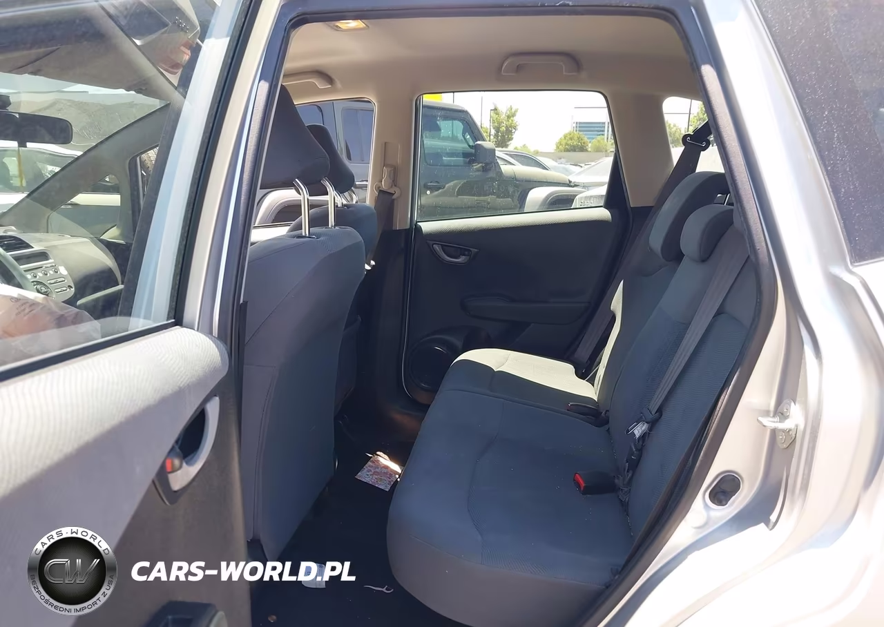 2012 Honda Fit VIN:JHMGE8H30CC037547 - 8