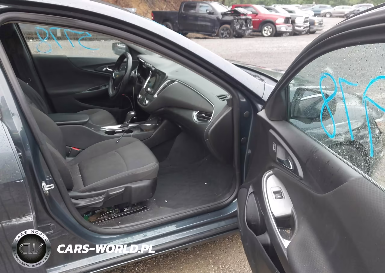 2019 Chevrolet Malibu Lt VIN:1G1ZD5ST4KF171780 - 5
